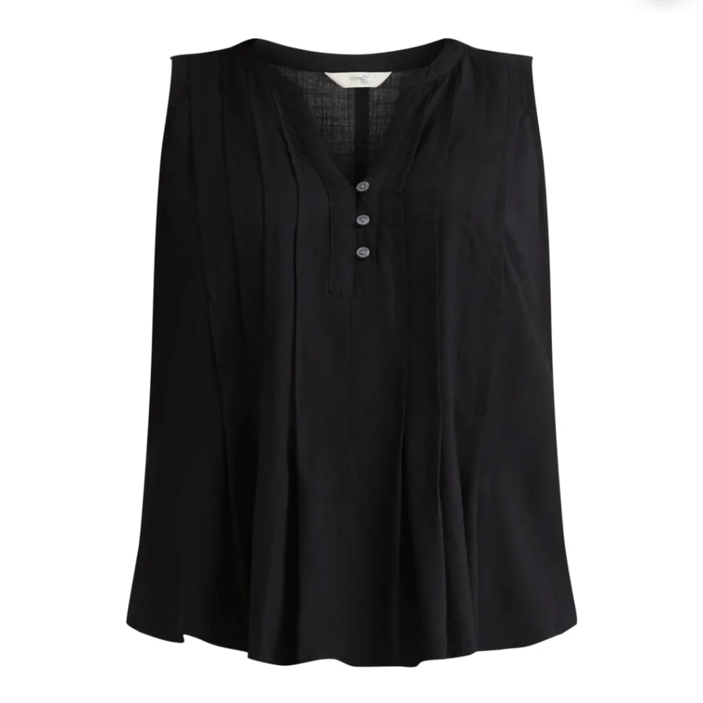Terra & Sky Black Sleeveless Pleated Blouse - Picture 5 of 8